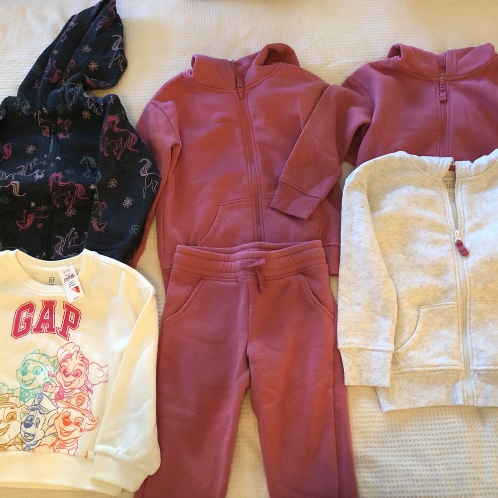 Gap and Jumping beans- Bundle of 5 sweatshirts and 1 sweatpants.  Size 4T